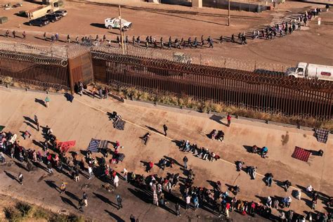 Illegal crossings at U.S..